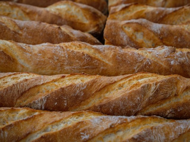 Baguette de tradition ou classique : comment choisir