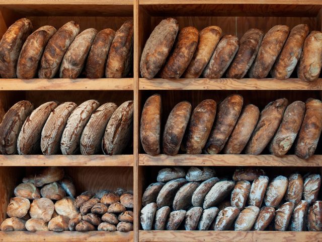 Baguette à 30 centimes : la fin des boulangeries artisanales ?
